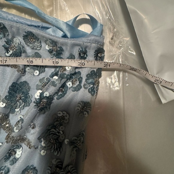 MAC DUGGAL
Blue Embellished One Sleeve Faux Wrap Gown 16 5659 - Picture 10 of 11